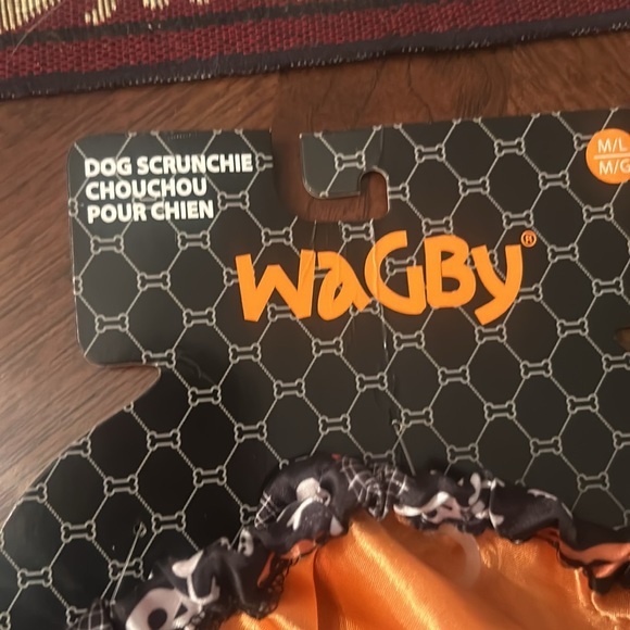 Dog neck scrunchie. Still in packaging .Never used - Picture 2 of 6